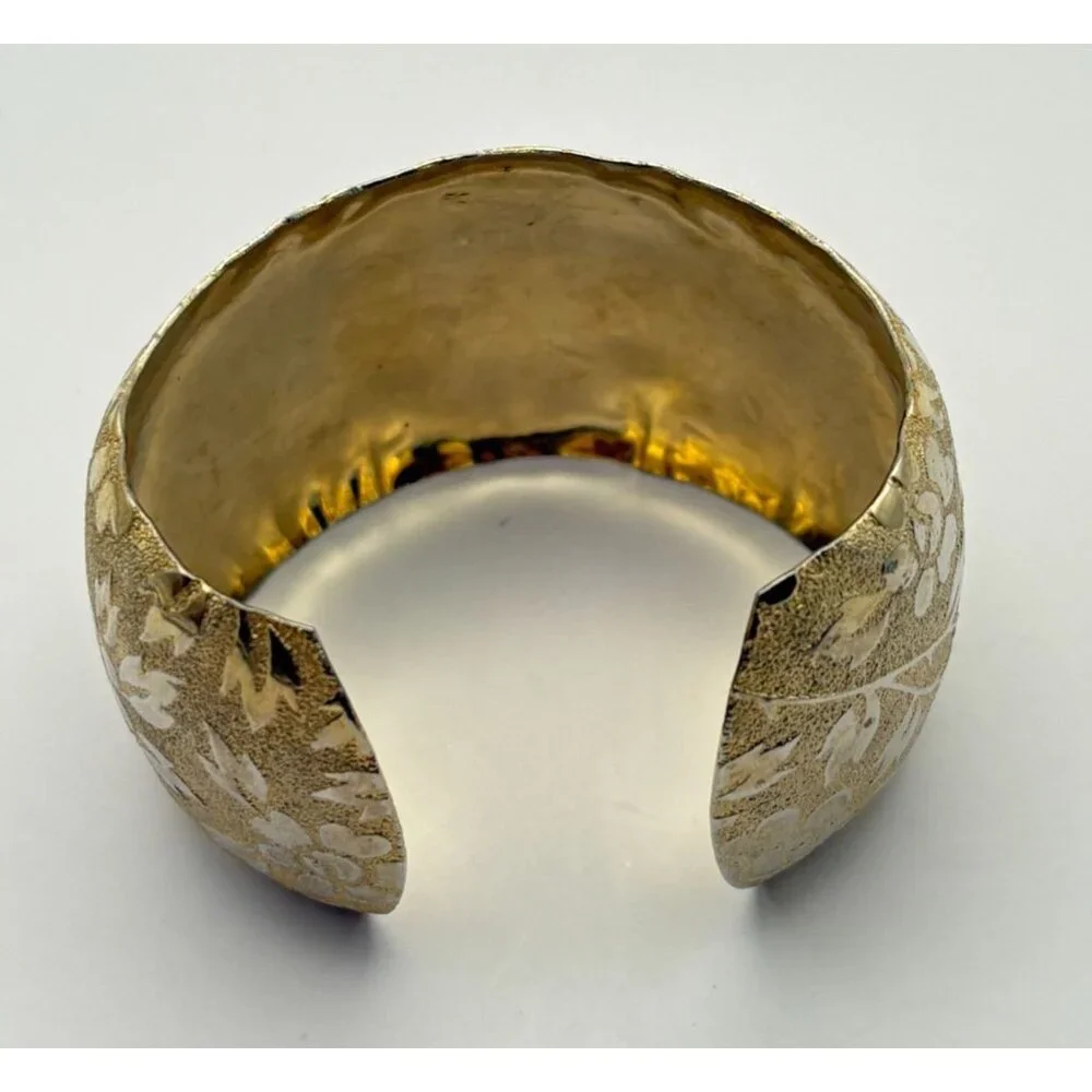 Vintage Wide Cuff Bracelet Floral Gold Tone Ornate Embossed Costume Jewelry - Picture 3 of 9